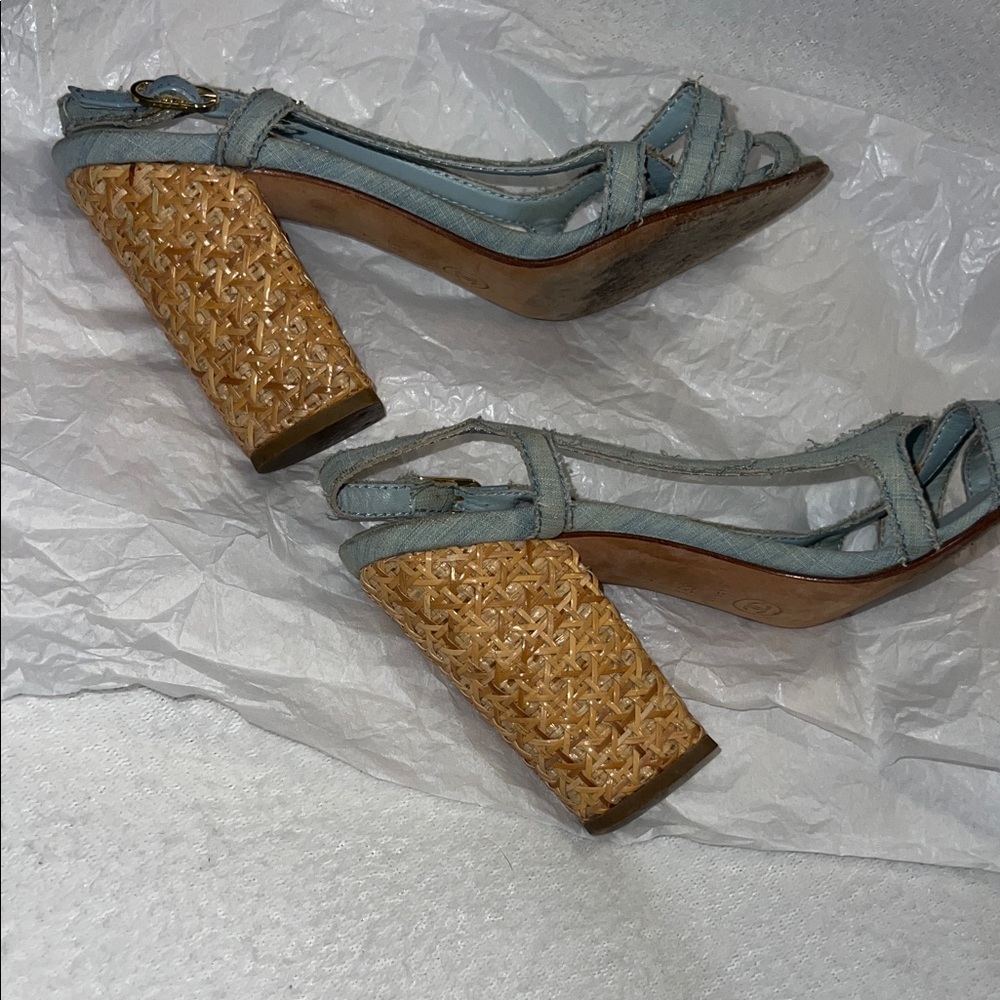 CHANEL Blue Slingback Sandals with Gold-Tone Details - Picture 9 of 16